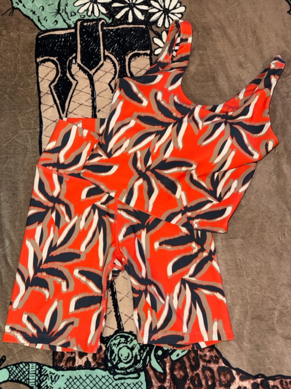 Sage Collective Palm Tropical Floral Colorful Active Sports Bra and Shorts! NWOT